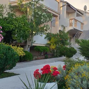 apartments-golic.hotelinzadar.com/