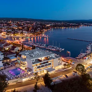 Szálloda Luxury Riva